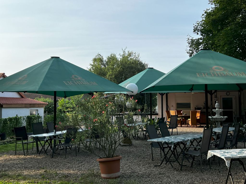 Zum Giggel Biergarten